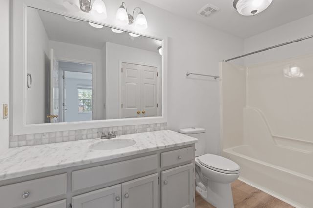 474 S Main St Unit 203, Ashland City, TN 37015