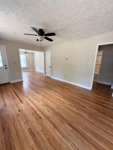 1151 Abbeville Avenue NW, Aiken, SC 29801