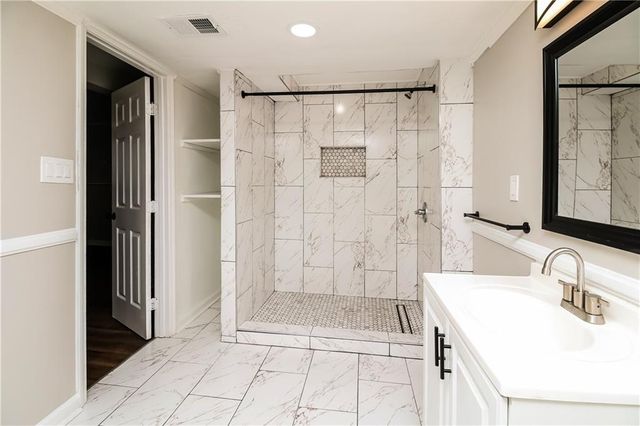 6158 Raintree Bend, Lithonia, GA 30058