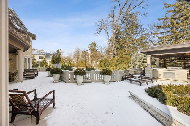 321 E 9th Street, Hinsdale, IL 60521