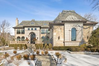 321 E 9th Street, Hinsdale, IL 60521