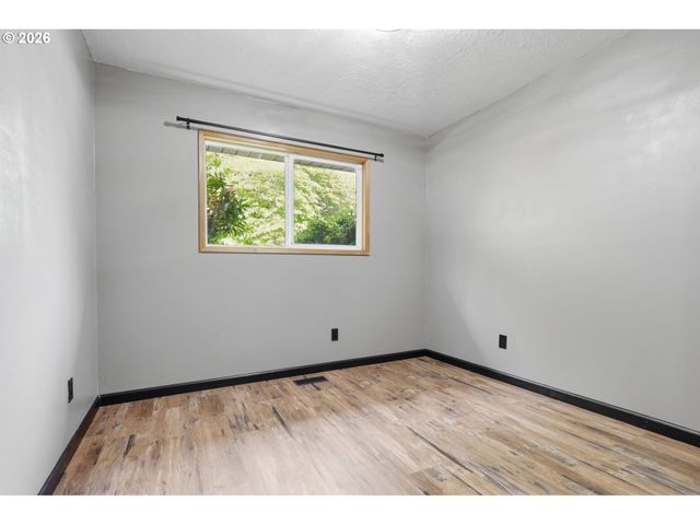 3830 Se 150TH Ave, Portland, OR 97236