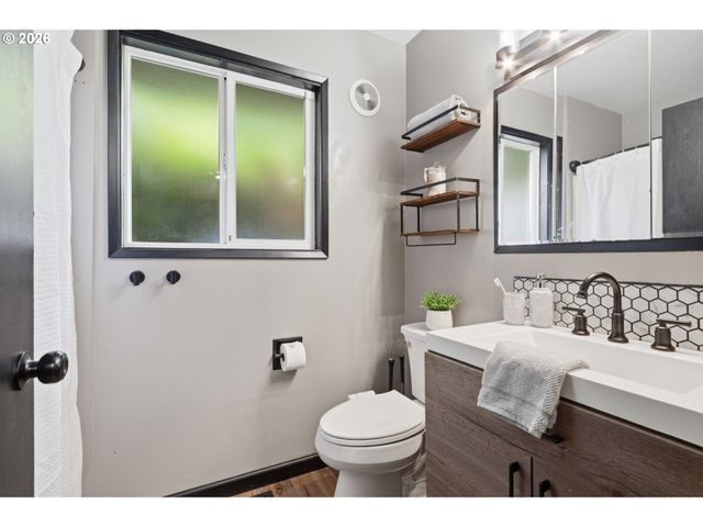 3830 Se 150TH Ave, Portland, OR 97236