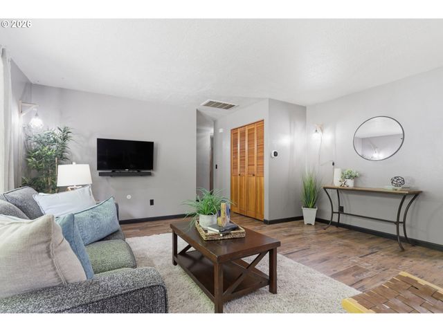 3830 Se 150TH Ave, Portland, OR 97236