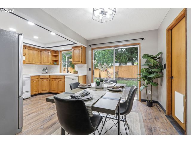 3830 Se 150TH Ave, Portland, OR 97236