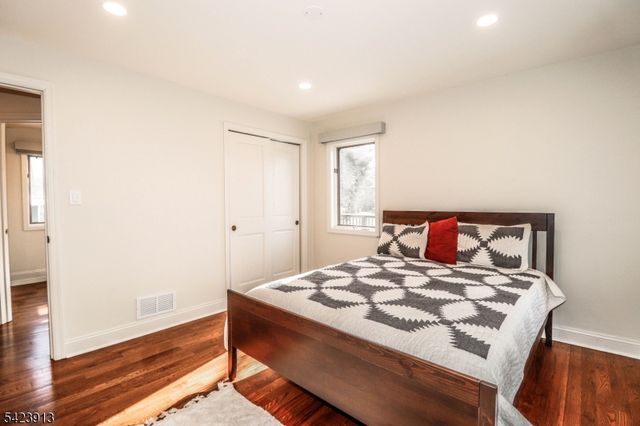113 Spear St, Metuchen Boro, NJ 08840
