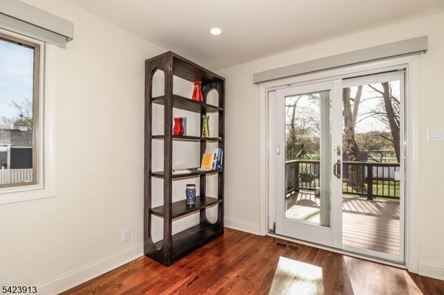 113 Spear St, Metuchen Boro, NJ 08840