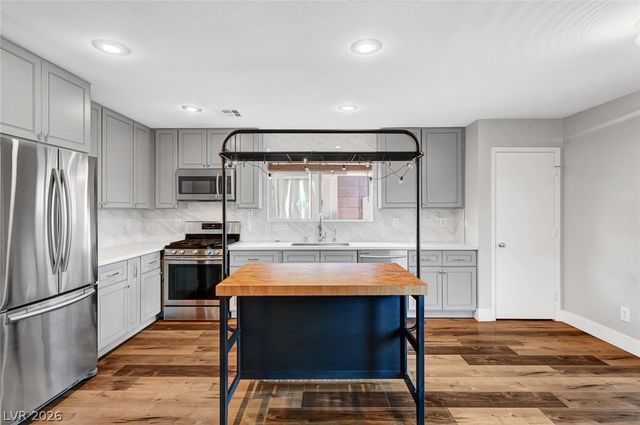 812 Sistine Street, Las Vegas, NV 89144
