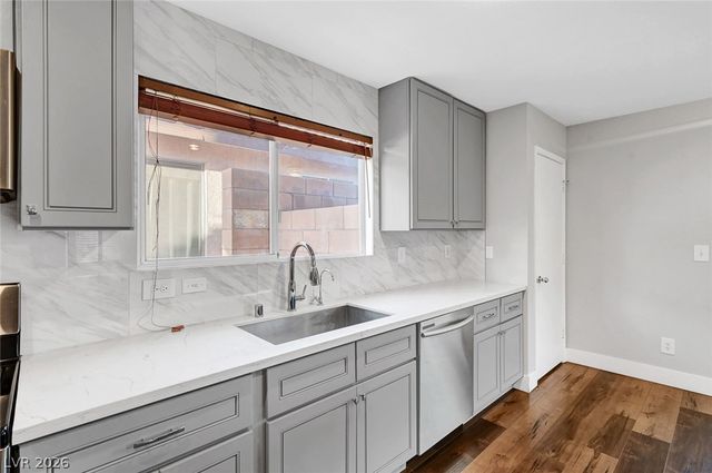 812 Sistine Street, Las Vegas, NV 89144