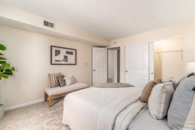 915 Quay Avenue, 915H, Grandview Heights, OH 43212