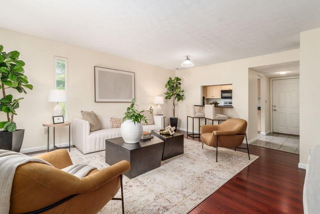 915 Quay Avenue, 915H, Grandview Heights, OH 43212