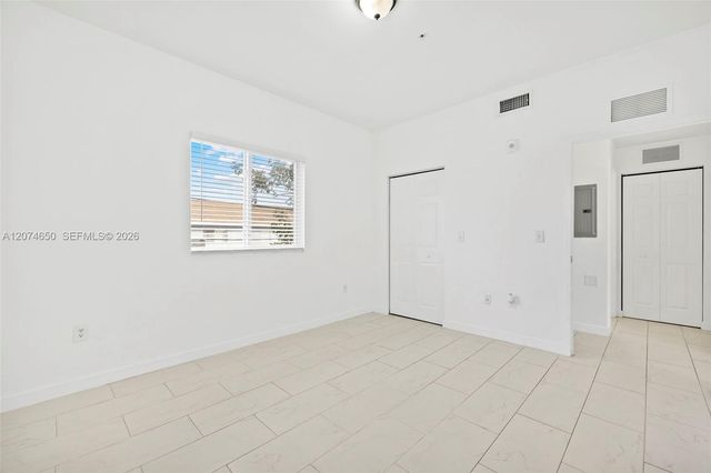 405 E 7th Street 203, Hialeah, FL 33010