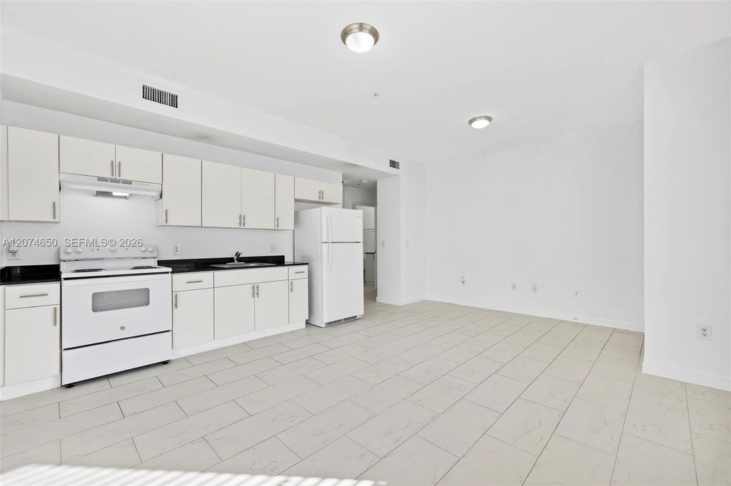 405 E 7th Street 203, Hialeah, FL 33010