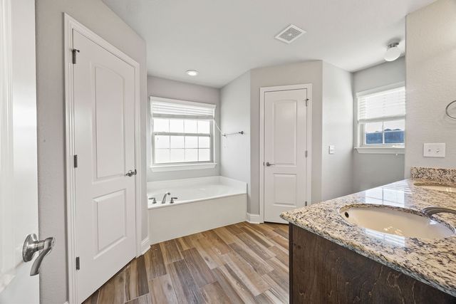 2031 Dover Cove, Pea Ridge, AR 72751