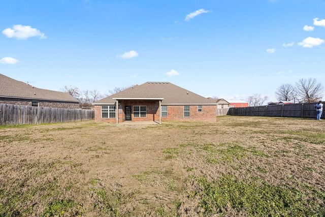2031 Dover Cove, Pea Ridge, AR 72751