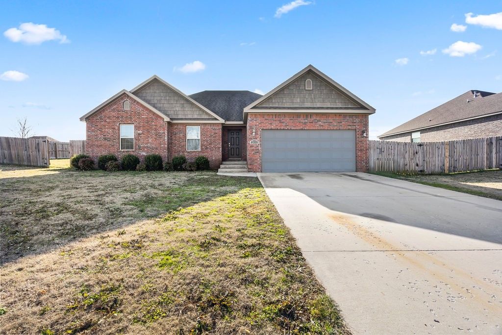 2031 Dover Cove, Pea Ridge, AR 72751
