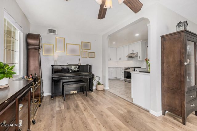 4232 N 10TH Street, Phoenix, AZ 85014