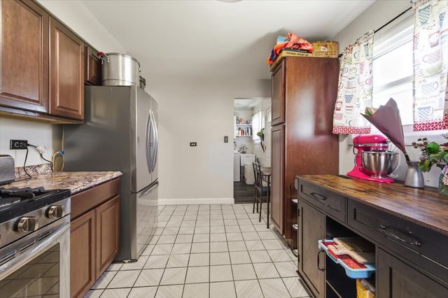 7751 MASSASOIT, Burbank, IL 60459