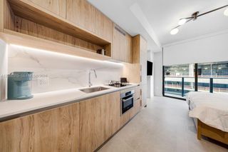 11 NE 6th Street 1106, Miami, FL 33132