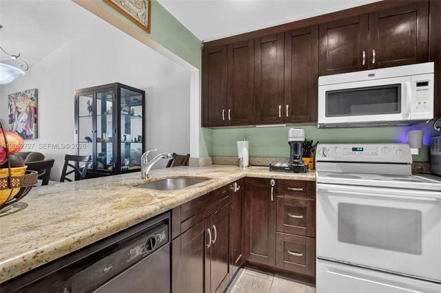 2377 N 37th Avenue, Hollywood, FL 33021