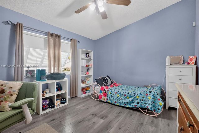 2377 N 37th Avenue, Hollywood, FL 33021