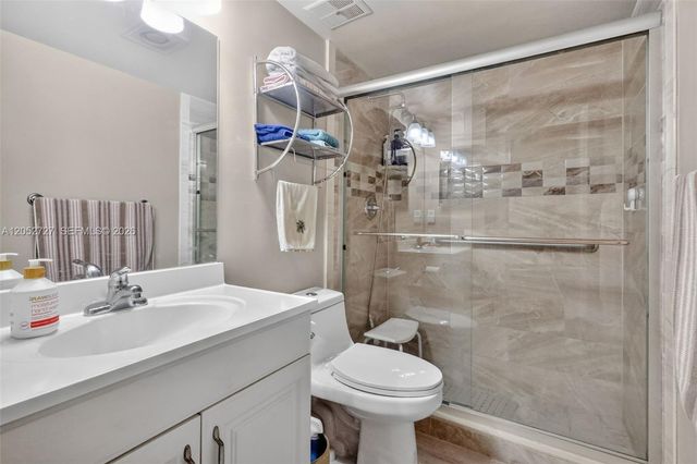 2377 N 37th Avenue, Hollywood, FL 33021