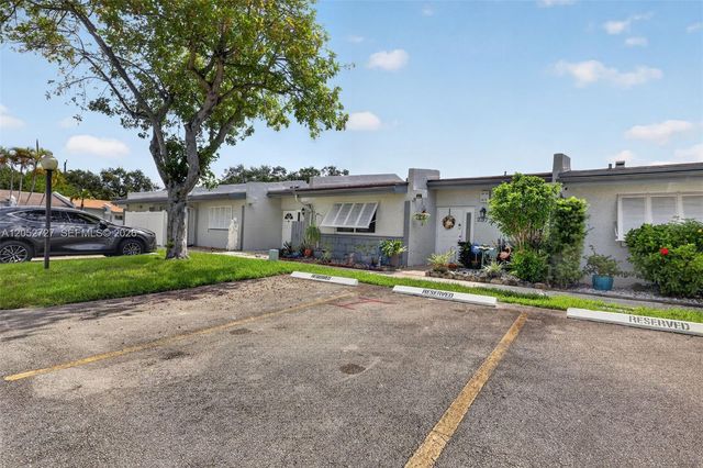 2377 N 37th Avenue, Hollywood, FL 33021