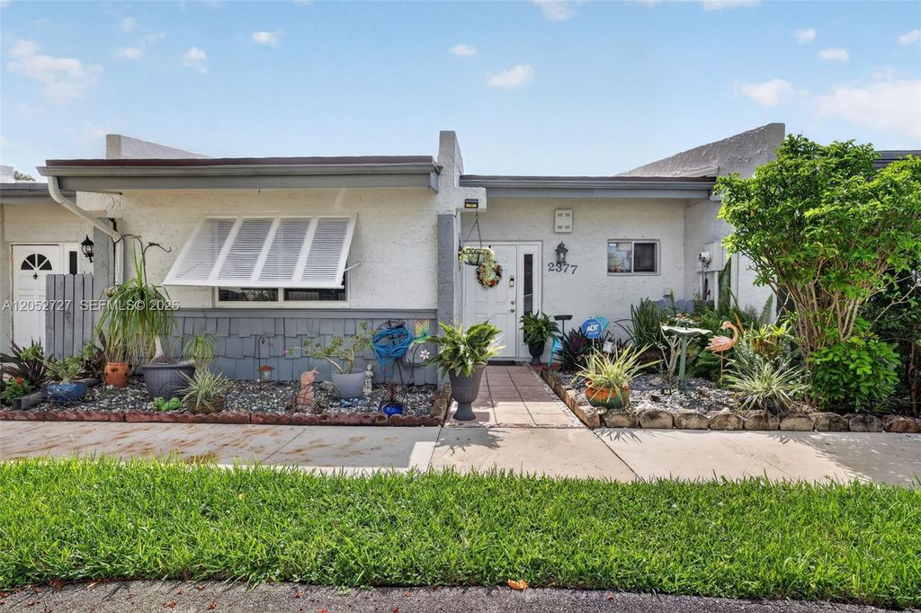2377 N 37th Avenue, Hollywood, FL 33021