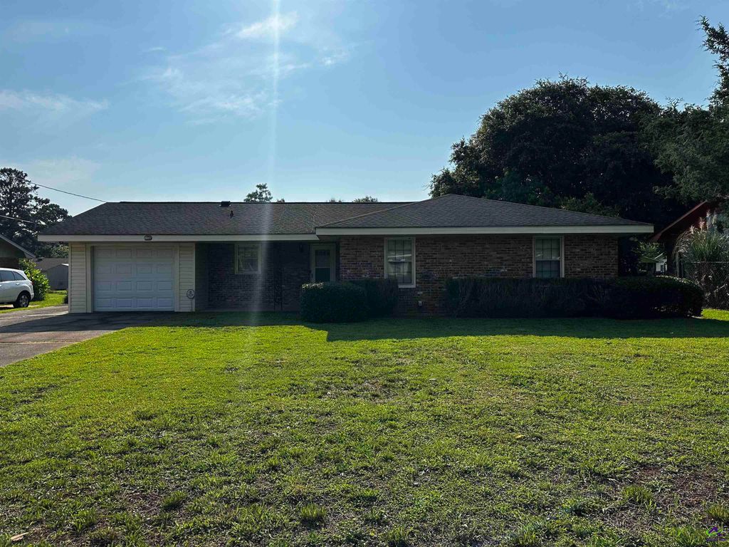108 Virginia Drive, Warner Robins, GA 31093