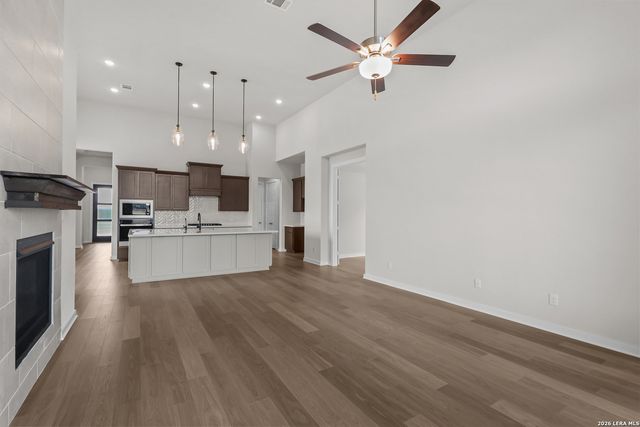 548 Paramus Park, Cibolo, TX 78108