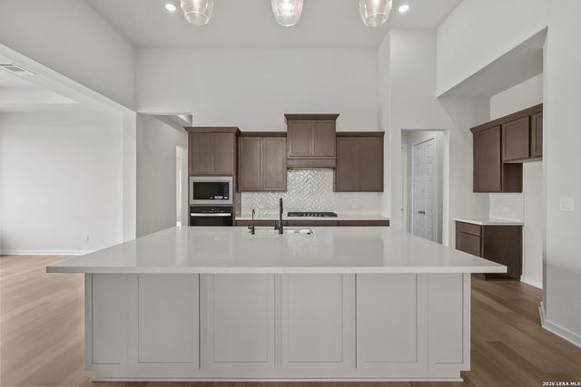 548 Paramus Park, Cibolo, TX 78108