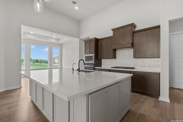 548 Paramus Park, Cibolo, TX 78108