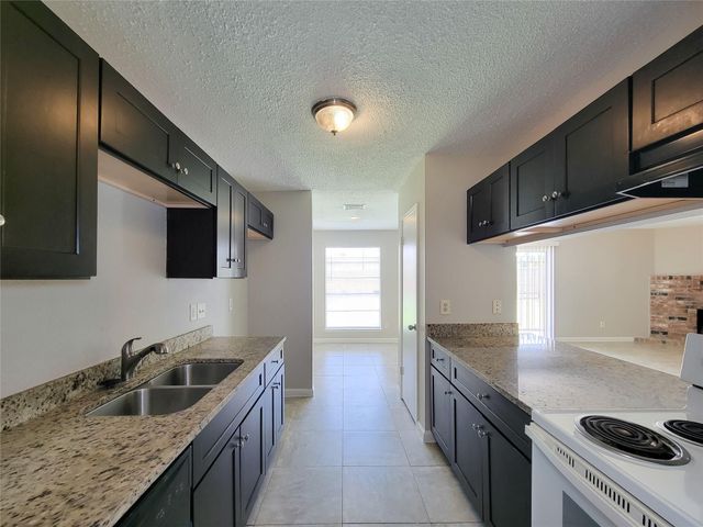 8530 Quail Burg Lane, Houston, TX 77489