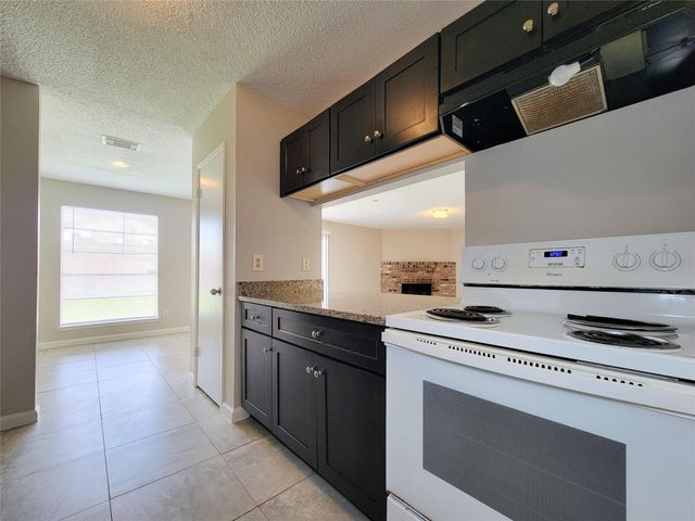 8530 Quail Burg Lane, Houston, TX 77489