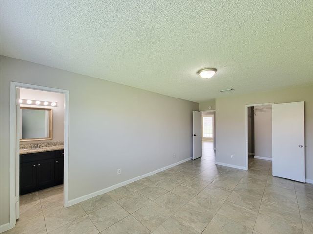8530 Quail Burg Lane, Houston, TX 77489