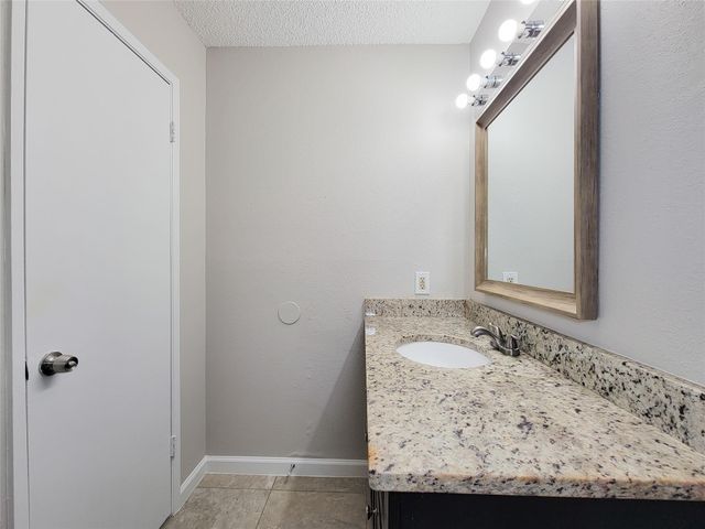 8530 Quail Burg Lane, Houston, TX 77489