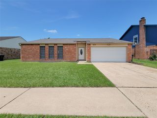 8530 Quail Burg Lane, Houston, TX 77489