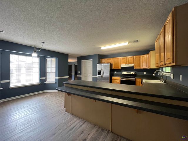 313 Kirkwood Circle, Warner Robins, GA 31088
