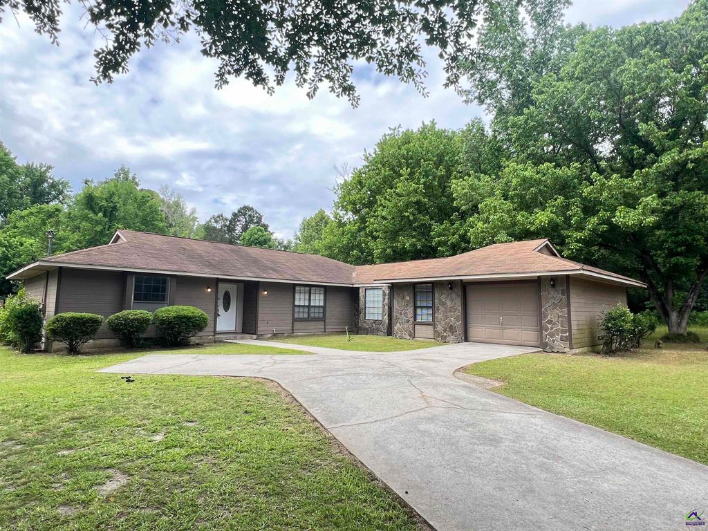 313 Kirkwood Circle, Warner Robins, GA 31088