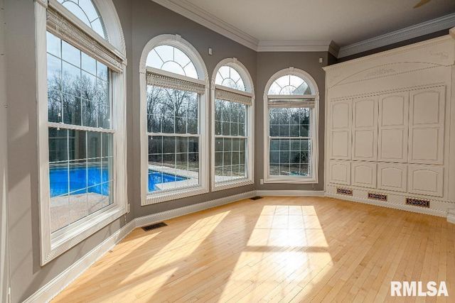 3115 W Striegel Rd Road, Carbondale, IL 62901