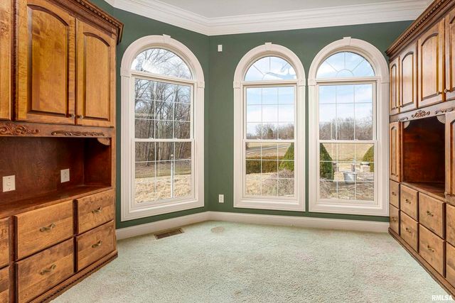 3115 W Striegel Rd Road, Carbondale, IL 62901