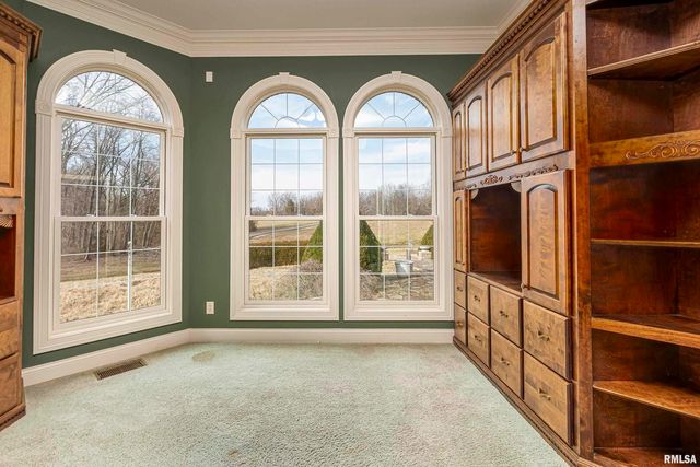 3115 W Striegel Rd Road, Carbondale, IL 62901