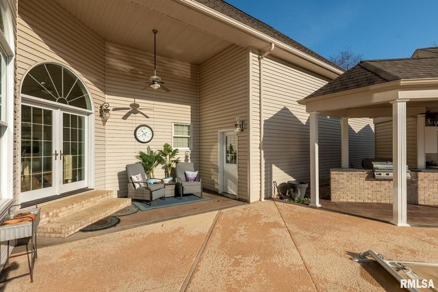 3115 W Striegel Rd Road, Carbondale, IL 62901