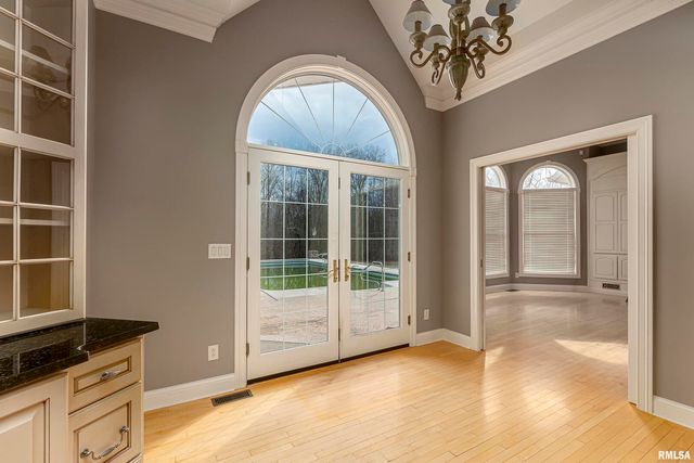 3115 W Striegel Rd Road, Carbondale, IL 62901