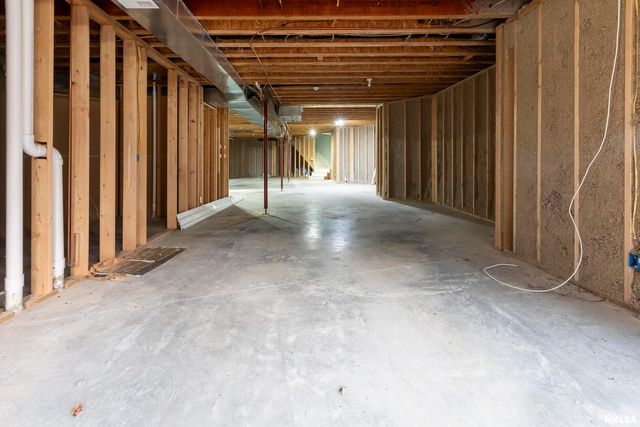 3115 W Striegel Rd Road, Carbondale, IL 62901