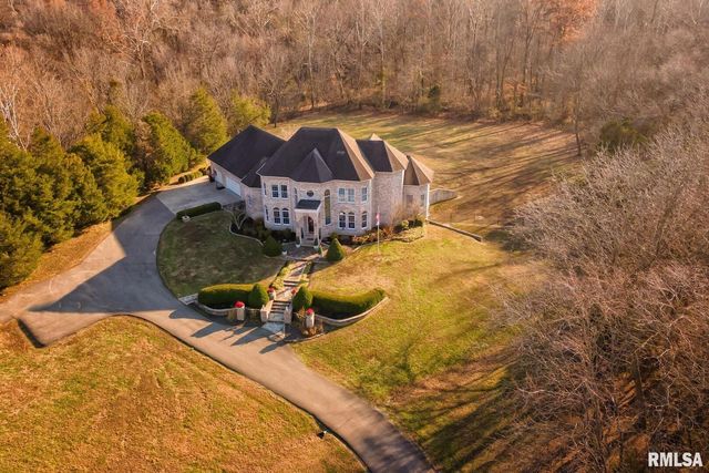 3115 W Striegel Rd Road, Carbondale, IL 62901