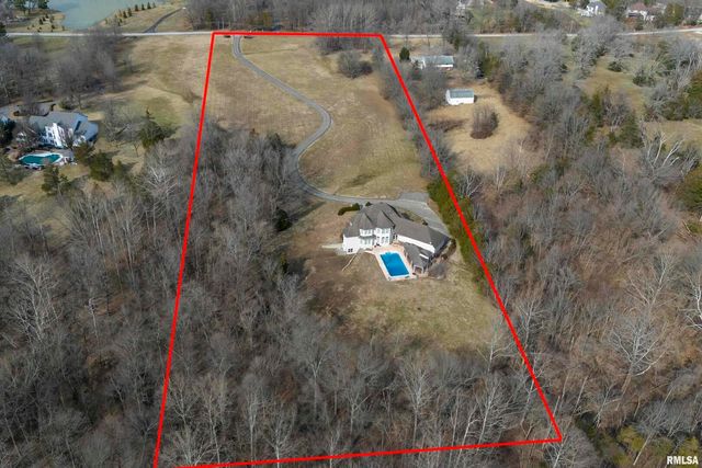 3115 W Striegel Rd Road, Carbondale, IL 62901