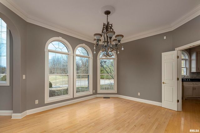 3115 W Striegel Rd Road, Carbondale, IL 62901