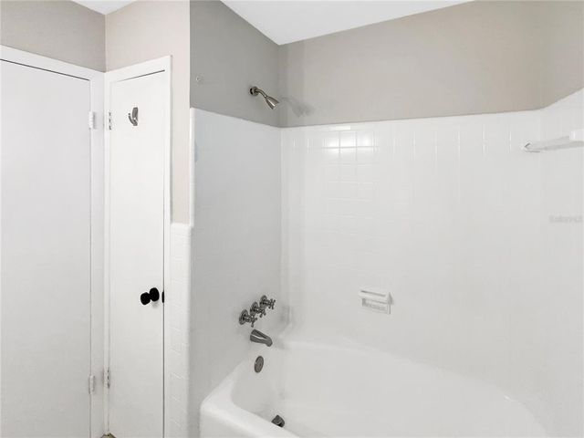 4825 W BAY COURT AVENUE, Tampa, FL 33611