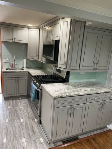 224 Spruce Avenue, Bensenville, IL 60106